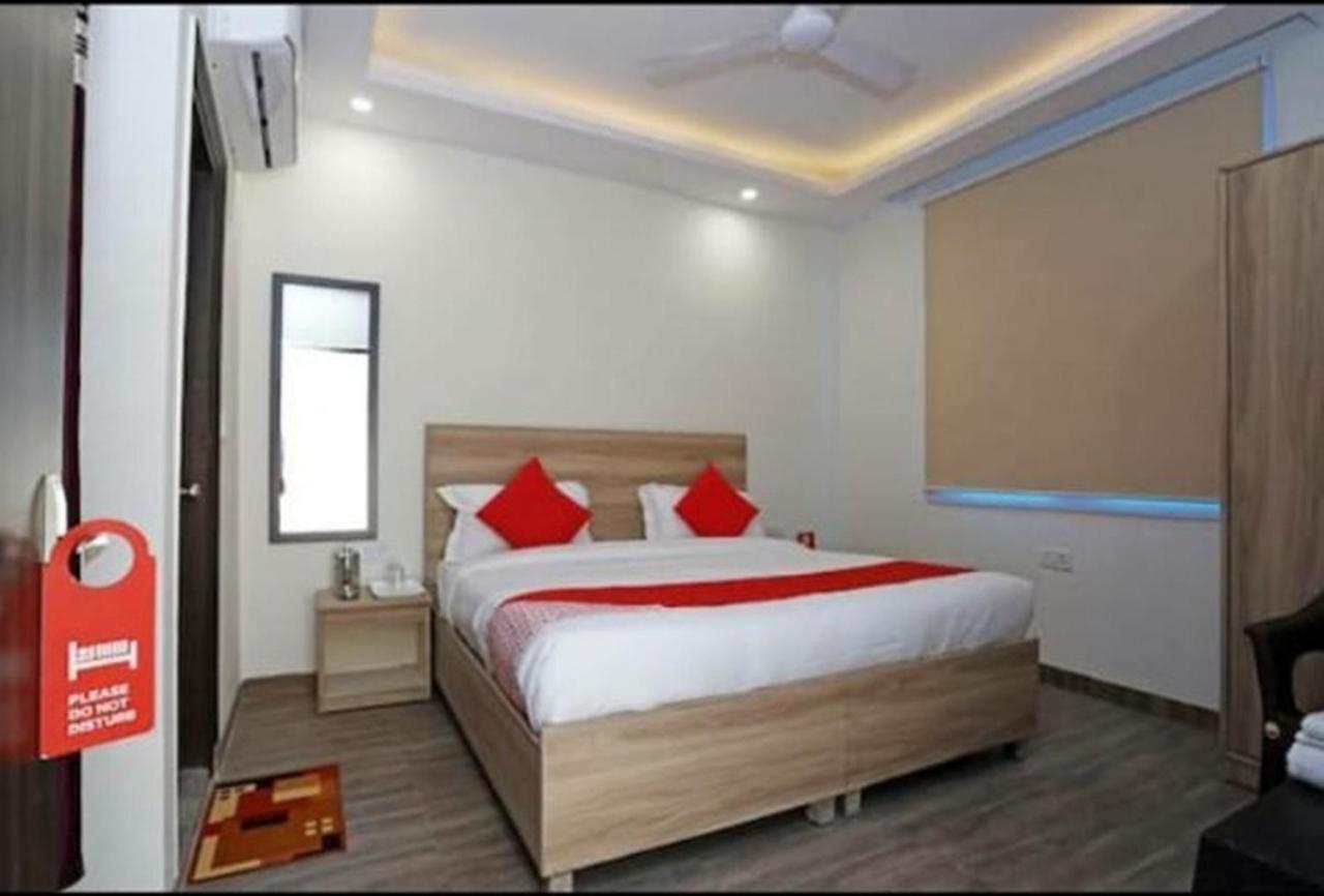 Hotel Golden Bliss At New Delhi Airport Eksteriør billede