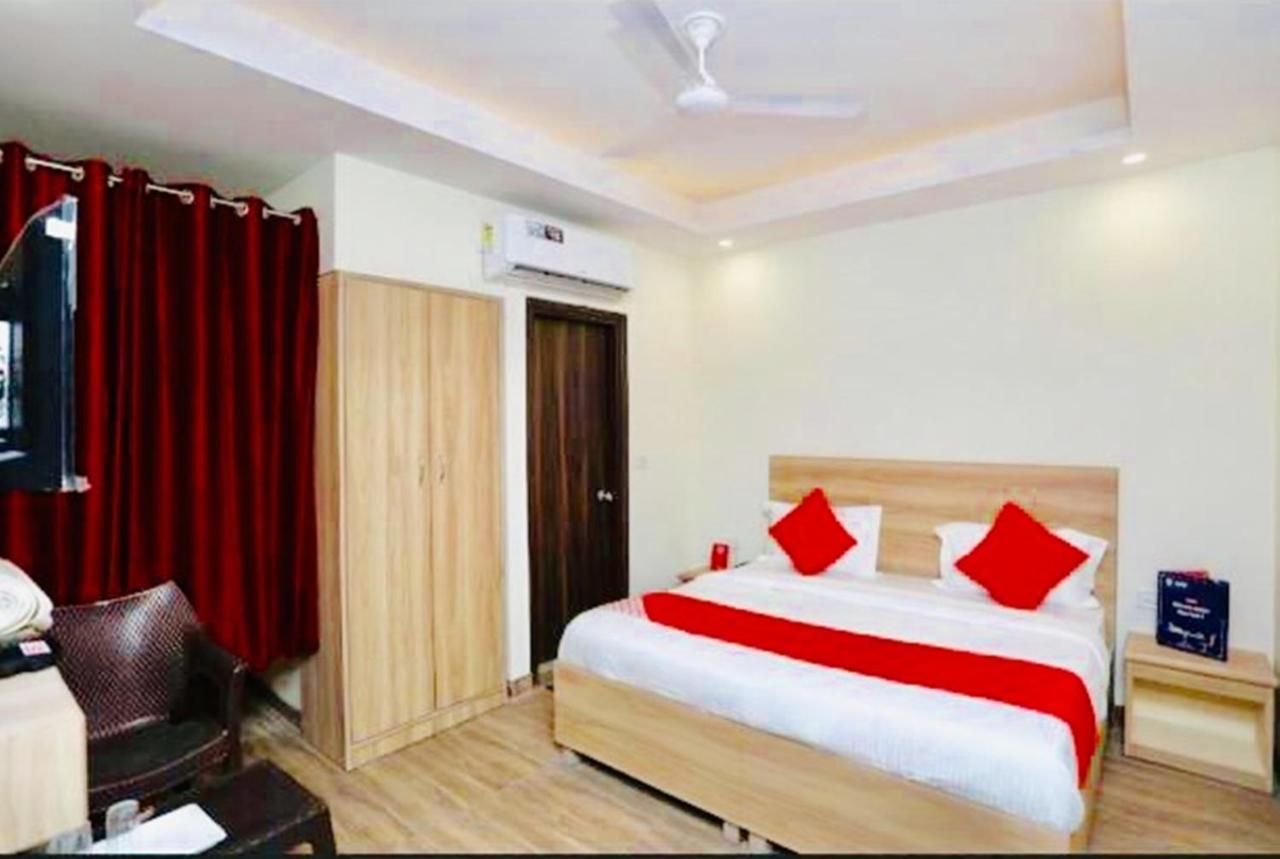 Hotel Golden Bliss At New Delhi Airport Eksteriør billede